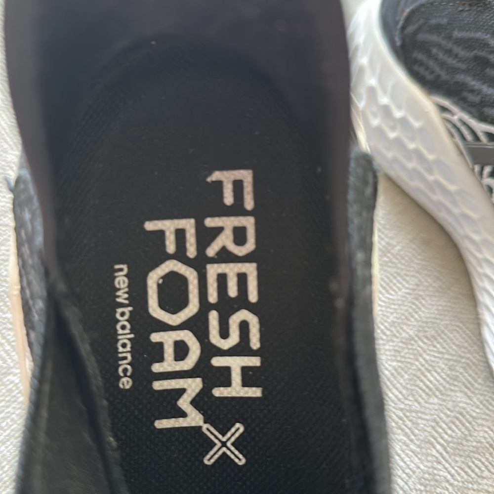New Balance Fresh Foam 9 - Picture 2 of 10
